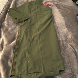 Scrubstar evergreen top